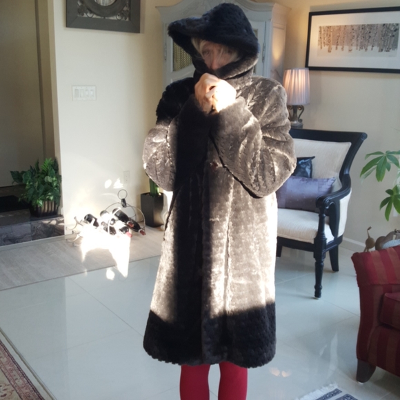 UTEX Size S Faux Fur Long Warm Coat Reversible - Picture 3 of 12